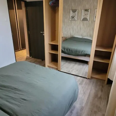 2-4 Ou 6 Personnes *