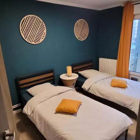 2-4 Ou 6 Personnes Appartement *
